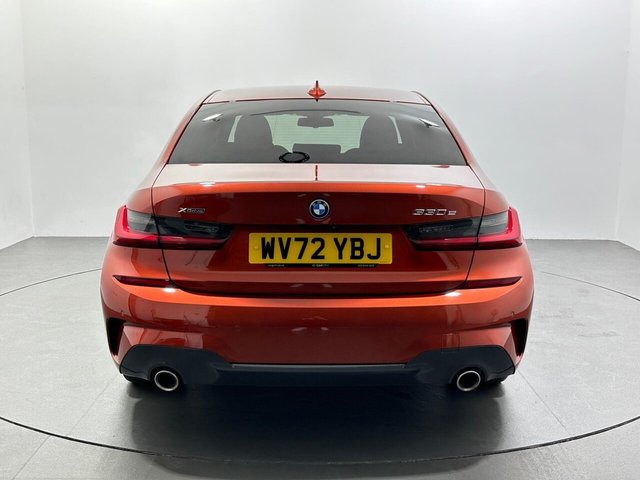 2022 BMW 3 Series - Photo 7