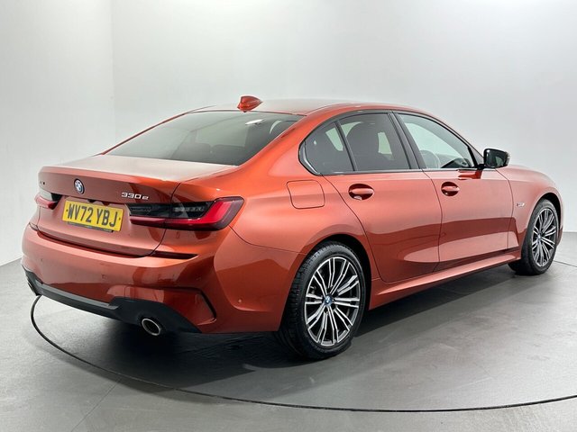 2022 BMW 3 Series - Photo 8