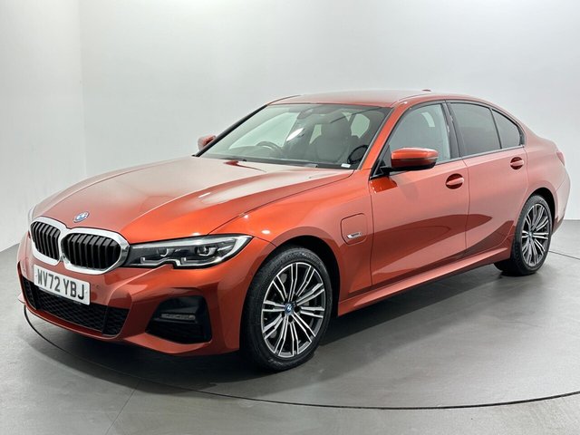 2022 BMW 3 Series - Photo 4