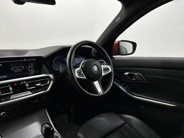 2022 BMW 3 Series - Photo 12