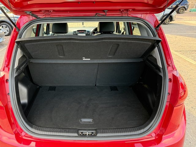 2019 19 KIA VENGA 1.6 3 MPV 5dr Petrol Automatic 123 bhp - Photo 12