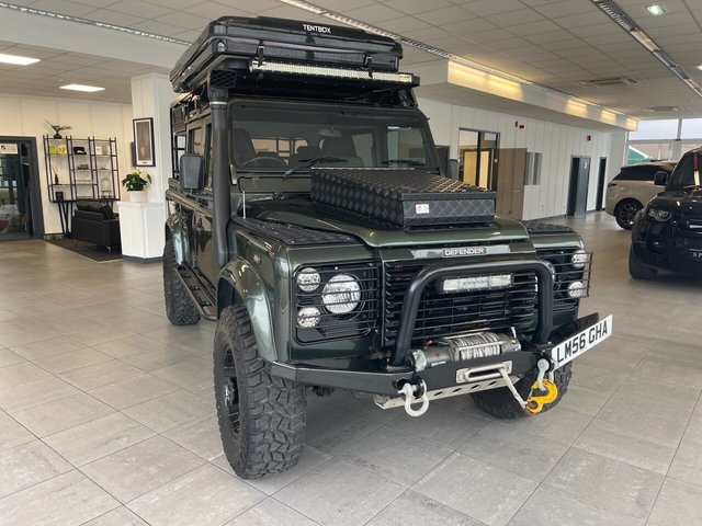 View our LAND ROVER DEFENDER