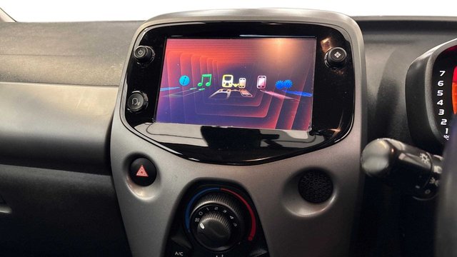 2021 Toyota Aygo 1L X-Play 5dr - Photo 8