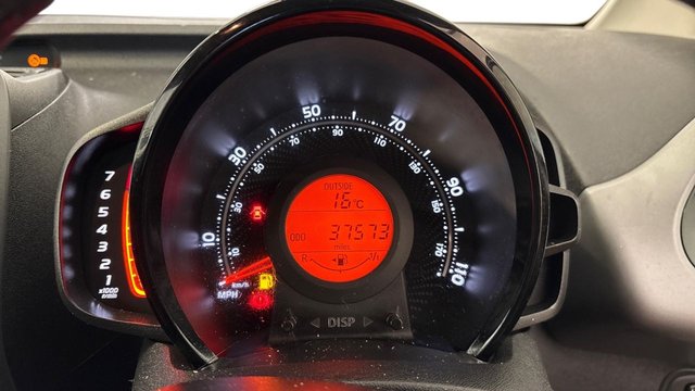 2021 Toyota Aygo 1L X-Play 5dr - Photo 6