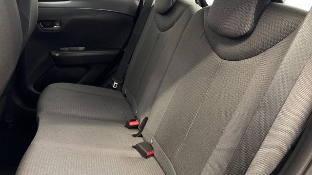 2021 Toyota Aygo 1L X-Play 5dr - Photo 4