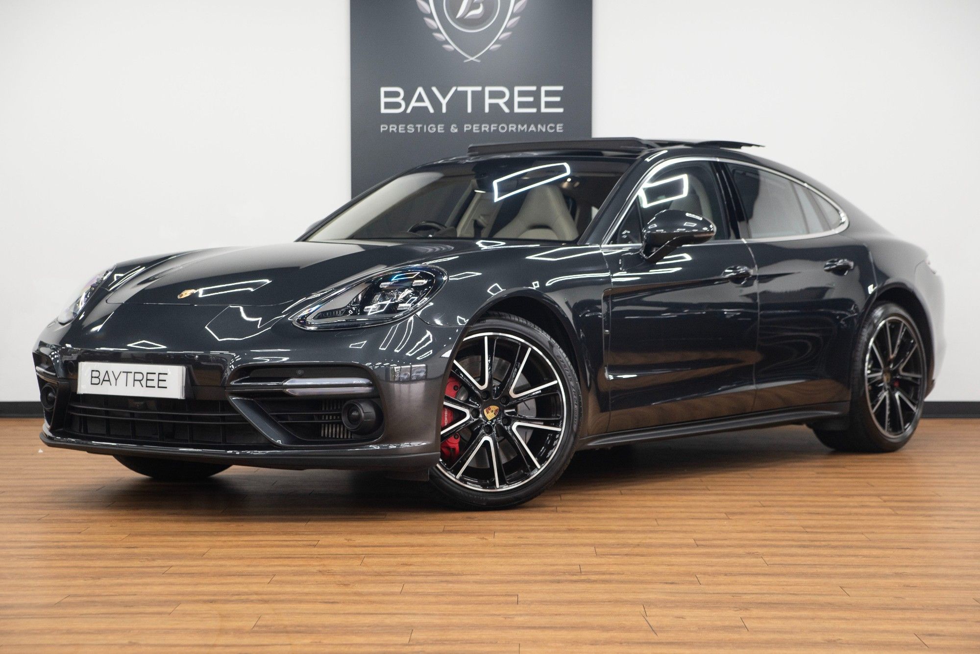 USED 2016 66 PORSCHE PANAMERA 4.0T V8 Turbo Saloon  