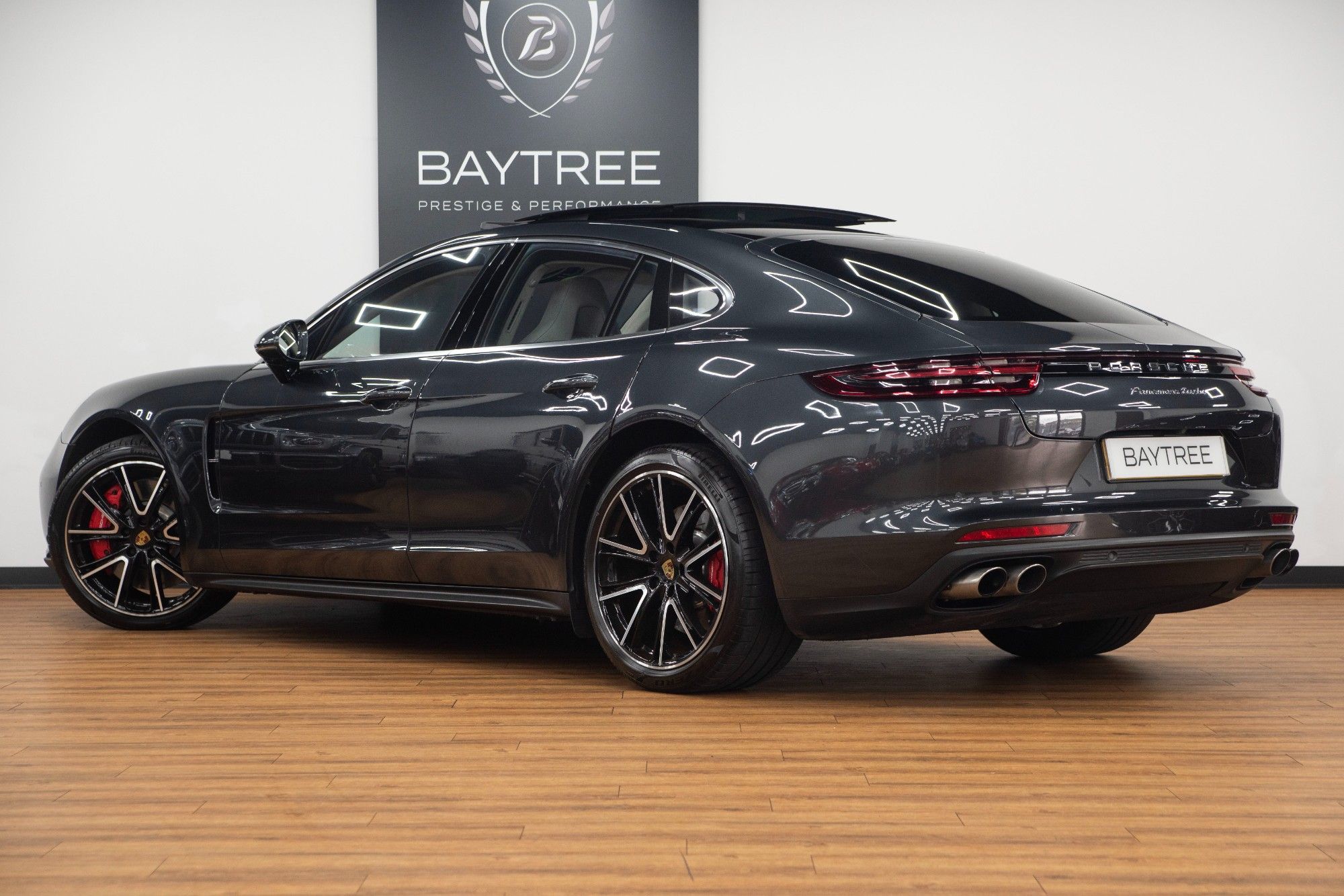 USED 2016 66 PORSCHE PANAMERA 4.0T V8 Turbo Saloon  