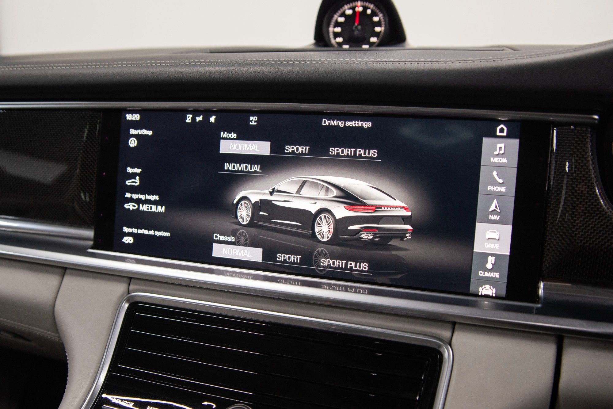 USED 2016 66 PORSCHE PANAMERA 4.0T V8 Turbo Saloon  