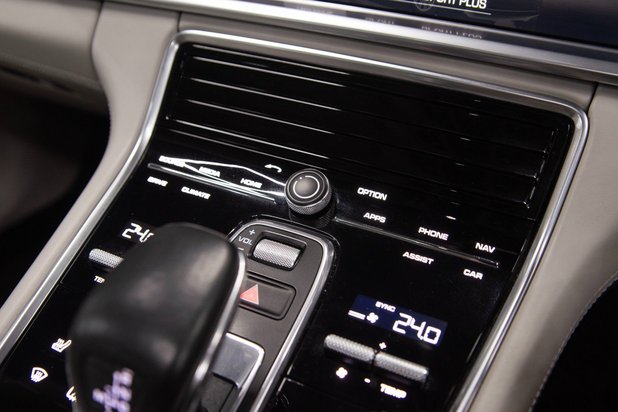 USED 2016 66 PORSCHE PANAMERA 4.0T V8 Turbo Saloon  