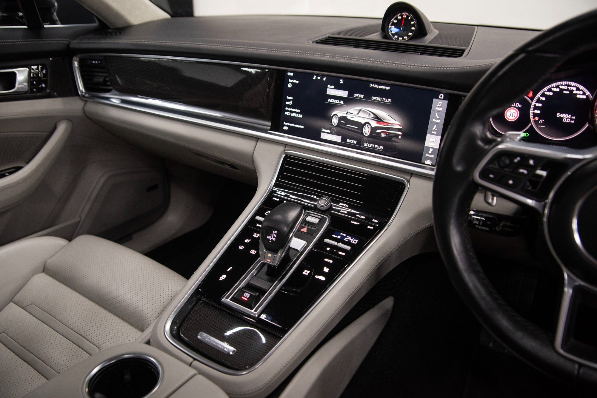 USED 2016 66 PORSCHE PANAMERA 4.0T V8 Turbo Saloon  