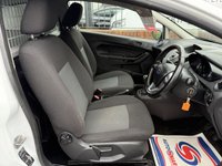 USED 2013 13 FORD FIESTA VAN 1.6 TDCi ECOnetic II Panel Van 3dr Diesel Manual (87 g/km, 94 bhp) SERVICE HISTORY