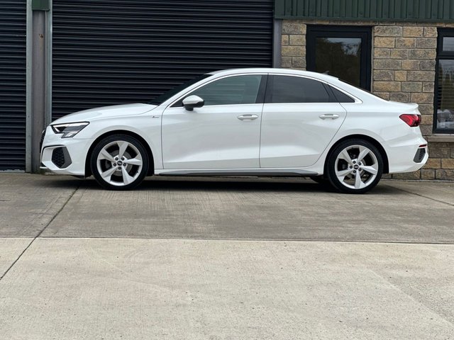 2021 AUDI A3 1.0 TFSI 30 S line Saloon 4dr Petrol Manual Euro 6 (s/s) (110 ps) - Photo 2