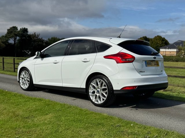 2017 Ford Focus 1L Titanium X 5dr - Photo 7