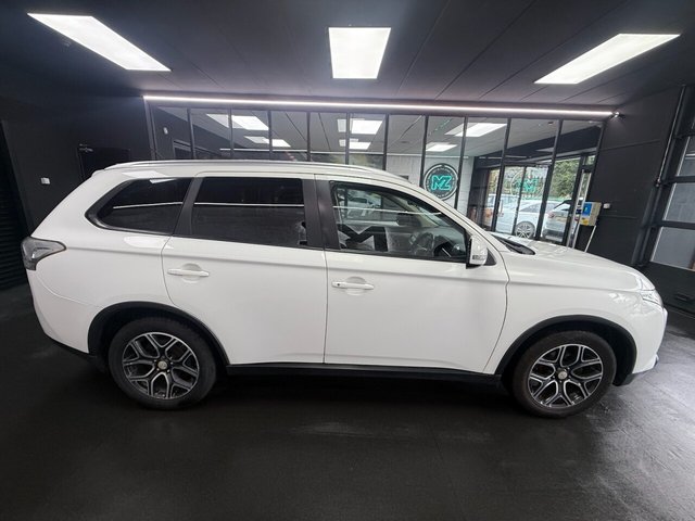 2015 MITSUBISHI OUTLANDER - Photo 6