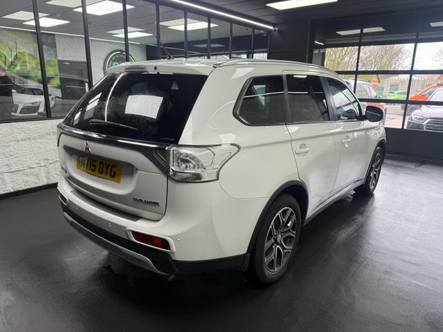 2015 MITSUBISHI OUTLANDER - Photo 12