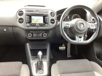 USED 2014 64 VOLKSWAGEN TIGUAN 2.0 TDI BlueMotion Tech R-Line SUV 5dr Diesel DSG 4WD Euro 5 (s/s) (Nav) (177 ps) 