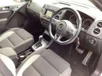USED 2014 64 VOLKSWAGEN TIGUAN 2.0 TDI BlueMotion Tech R-Line SUV 5dr Diesel DSG 4WD Euro 5 (s/s) (Nav) (177 ps) 