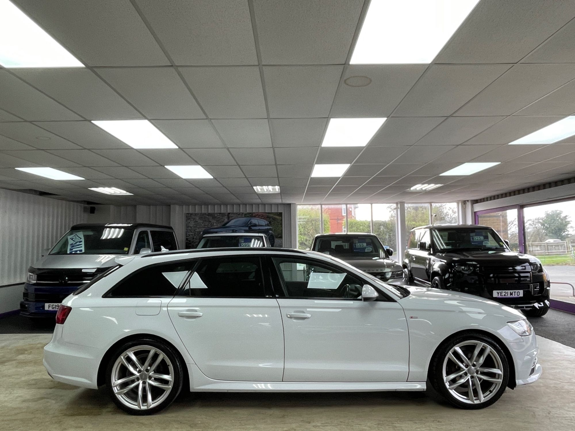 USED 2017 66 AUDI A6 AVANT 2.0 TDI Black Edition Estate 5dr Diesel S Tronic quattro Euro 6 (s/s) (190 ps) 