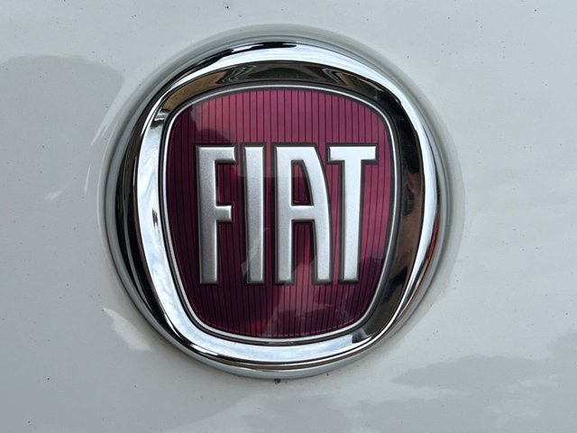 2018 FIAT 500 - Photo 9