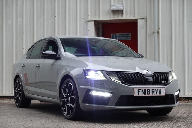 2018 SKODA OCTAVIA 2.0 TSI vRS Hatchback 5dr Petrol DSG Euro 6 (s/s) (245 ps) - Photo 2
