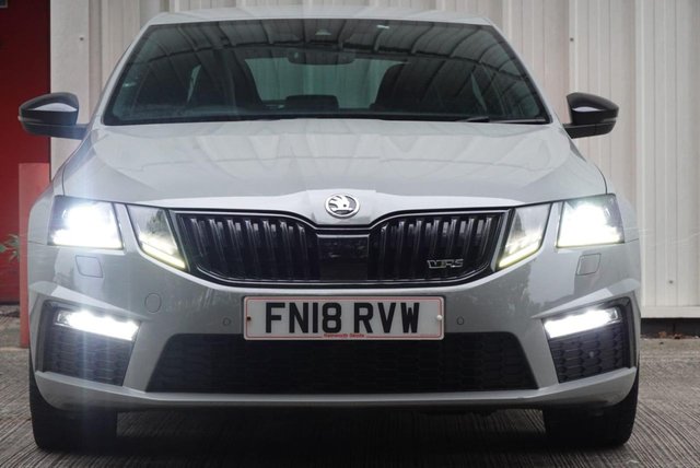 2018 SKODA OCTAVIA 2.0 TSI vRS Hatchback 5dr Petrol DSG Euro 6 (s/s) (245 ps) - Photo 8