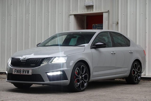 2018 SKODA OCTAVIA 2.0 TSI vRS Hatchback 5dr Petrol DSG Euro 6 (s/s) (245 ps) - Photo 9