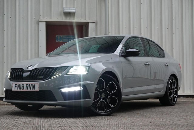 2018 SKODA OCTAVIA 2.0 TSI vRS Hatchback 5dr Petrol DSG Euro 6 (s/s) (245 ps) - Photo 11