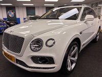 USED 2017 17 BENTLEY BENTAYGA 4.0d V8 Diesel Auto Euro 6 UK DELIVERY FLAT FEE &pound;175 (SUBJECT TO DEAL) *OVER 100 IMAGES ON OUR WEBSITE*BESPOKE FINANCE ARRANGED*PART EXCHANGE WELCOME*ALL VEHICLES HPI CLEAR