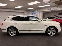 USED 2017 17 BENTLEY BENTAYGA 4.0d V8 Diesel Auto Euro 6 UK DELIVERY FLAT FEE &pound;175 (SUBJECT TO DEAL) *OVER 100 IMAGES ON OUR WEBSITE*BESPOKE FINANCE ARRANGED*PART EXCHANGE WELCOME*ALL VEHICLES HPI CLEAR