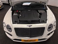 USED 2017 17 BENTLEY BENTAYGA 4.0d V8 Diesel Auto Euro 6 UK DELIVERY FLAT FEE &pound;175 (SUBJECT TO DEAL) *OVER 100 IMAGES ON OUR WEBSITE*BESPOKE FINANCE ARRANGED*PART EXCHANGE WELCOME*ALL VEHICLES HPI CLEAR