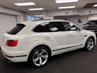 USED 2017 17 BENTLEY BENTAYGA 4.0d V8 Diesel Auto Euro 6 UK DELIVERY FLAT FEE &pound;175 (SUBJECT TO DEAL) *OVER 100 IMAGES ON OUR WEBSITE*BESPOKE FINANCE ARRANGED*PART EXCHANGE WELCOME*ALL VEHICLES HPI CLEAR