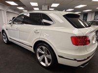 USED 2017 17 BENTLEY BENTAYGA 4.0d V8 Diesel Auto Euro 6 UK DELIVERY FLAT FEE &pound;175 (SUBJECT TO DEAL) *OVER 100 IMAGES ON OUR WEBSITE*BESPOKE FINANCE ARRANGED*PART EXCHANGE WELCOME*ALL VEHICLES HPI CLEAR
