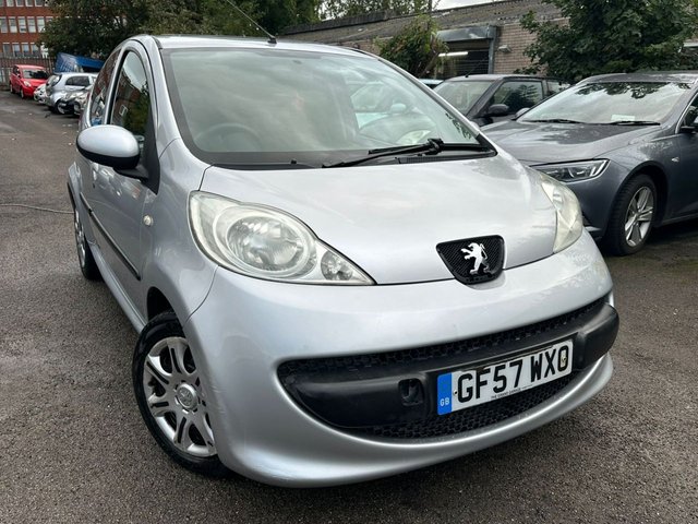 2007 Peugeot 107 1.0 12V Urban Hatchback 5dr Petrol 2 Tronic Euro 4 (68 ps) photo