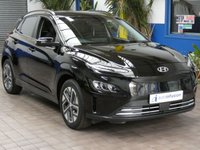 USED 2022 72 HYUNDAI KONA 64kWh Premium SUV 5dr Electric Auto (10.5kW Charger) (204 ps) SAT NAV ANDROID APPLE CARPLAY CRUISE CONTROL REAR VIEW CAMERA PARKING SENSORS 1 OWNERS SERVICE HISTORY WARRANTY