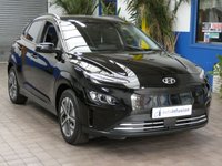 USED 2022 72 HYUNDAI KONA 64kWh Premium SUV 5dr Electric Auto (10.5kW Charger) (204 ps) SAT NAV ANDROID APPLE CARPLAY CRUISE CONTROL REAR VIEW CAMERA PARKING SENSORS 1 OWNERS SERVICE HISTORY WARRANTY