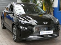 USED 2022 72 HYUNDAI KONA 64kWh Premium SUV 5dr Electric Auto (10.5kW Charger) (204 ps) SAT NAV ANDROID APPLE CARPLAY CRUISE CONTROL REAR VIEW CAMERA PARKING SENSORS 1 OWNERS SERVICE HISTORY WARRANTY