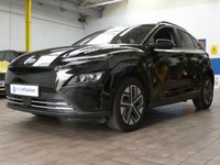 USED 2022 72 HYUNDAI KONA 64kWh Premium SUV 5dr Electric Auto (10.5kW Charger) (204 ps) SAT NAV ANDROID APPLE CARPLAY CRUISE CONTROL REAR VIEW CAMERA PARKING SENSORS 1 OWNERS SERVICE HISTORY WARRANTY