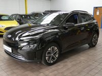 USED 2022 72 HYUNDAI KONA 64kWh Premium SUV 5dr Electric Auto (10.5kW Charger) (204 ps) SAT NAV ANDROID APPLE CARPLAY CRUISE CONTROL REAR VIEW CAMERA PARKING SENSORS 1 OWNERS SERVICE HISTORY WARRANTY