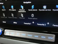 USED 2022 72 HYUNDAI KONA 64kWh Premium SUV 5dr Electric Auto (10.5kW Charger) (204 ps) SAT NAV ANDROID APPLE CARPLAY CRUISE CONTROL REAR VIEW CAMERA PARKING SENSORS 1 OWNERS SERVICE HISTORY WARRANTY