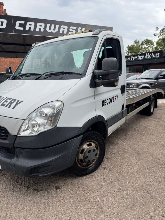 View our IVECO DAILY