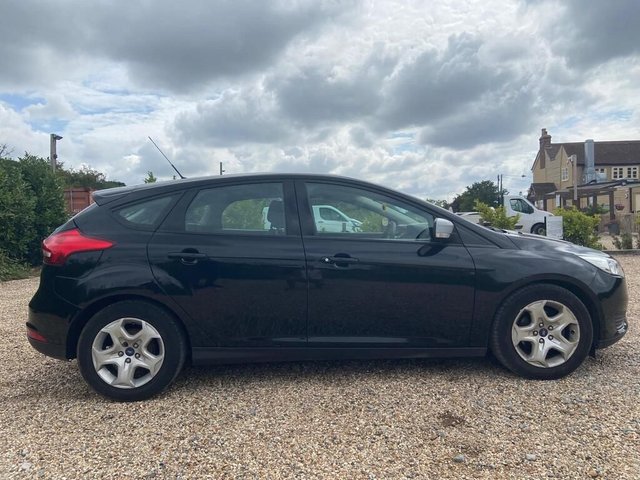 2017 FORD FOCUS 1.0T EcoBoost 99g Style Hatchback 5dr Petrol Manual Euro 6 (s/s) (100 ps) - Photo 7