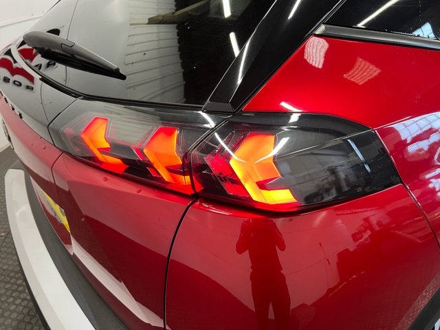 2020 Peugeot 2008 1L Allure Premium 5dr - Photo 12