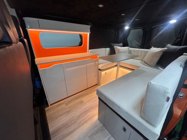 View our FORD TRANSIT CUSTOM