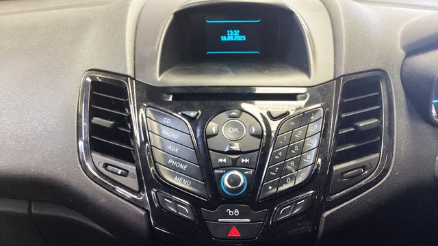 2015 FORD FIESTA - Photo 7