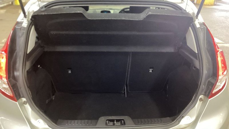 2015 Ford Fiesta in silver — photo 11 of 11