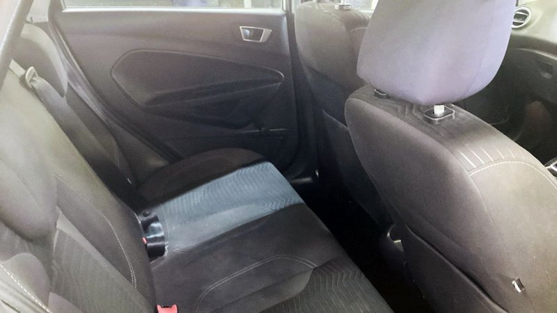 2015 Ford Fiesta in silver — photo 10 of 11