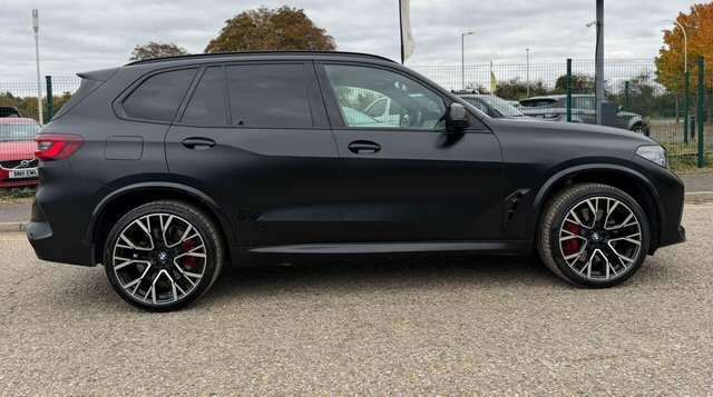 2022 BMW X5 M - Photo 2