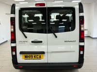 USED 2019 19 RENAULT TRAFIC 1.6 dCi 27 Business Minibus Double Cab 5dr Diesel Manual SWB Euro 6 (9 Seat) (120 bhp) 