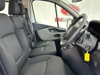 USED 2019 19 RENAULT TRAFIC 1.6 dCi 27 Business Minibus Double Cab 5dr Diesel Manual SWB Euro 6 (9 Seat) (120 bhp) 