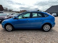 USED 2010 10 FORD FOCUS 1.6 Titanium Hatchback 5dr Petrol Automatic (184 g/km, 99 bhp) Petrol Automatic - Heated Seats & Parking Sensors